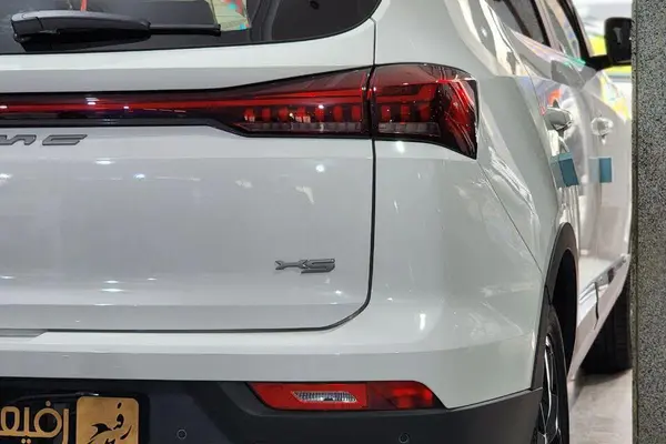 پیش فروش کی ام سی، X5