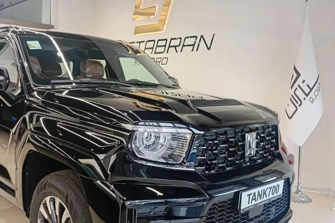 تانک،  700
