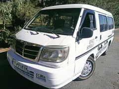 میتسوبیشی، ون