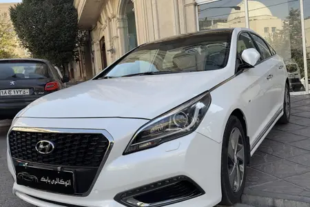 هیوندای سوناتا هیبرید