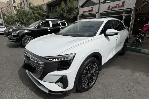 آئودی  Q5 e-tron