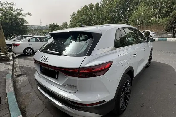 آئودی  Q5 e-tron