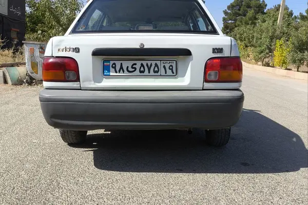 پراید، صندوق دار