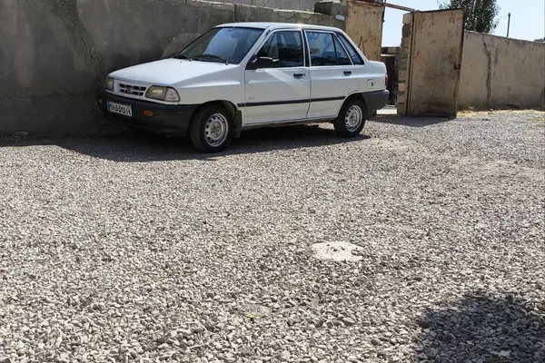 پراید، صندوق دار