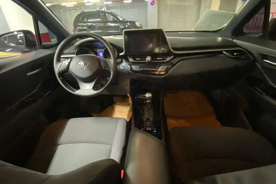 تویوتا،  C-HR هیبرید