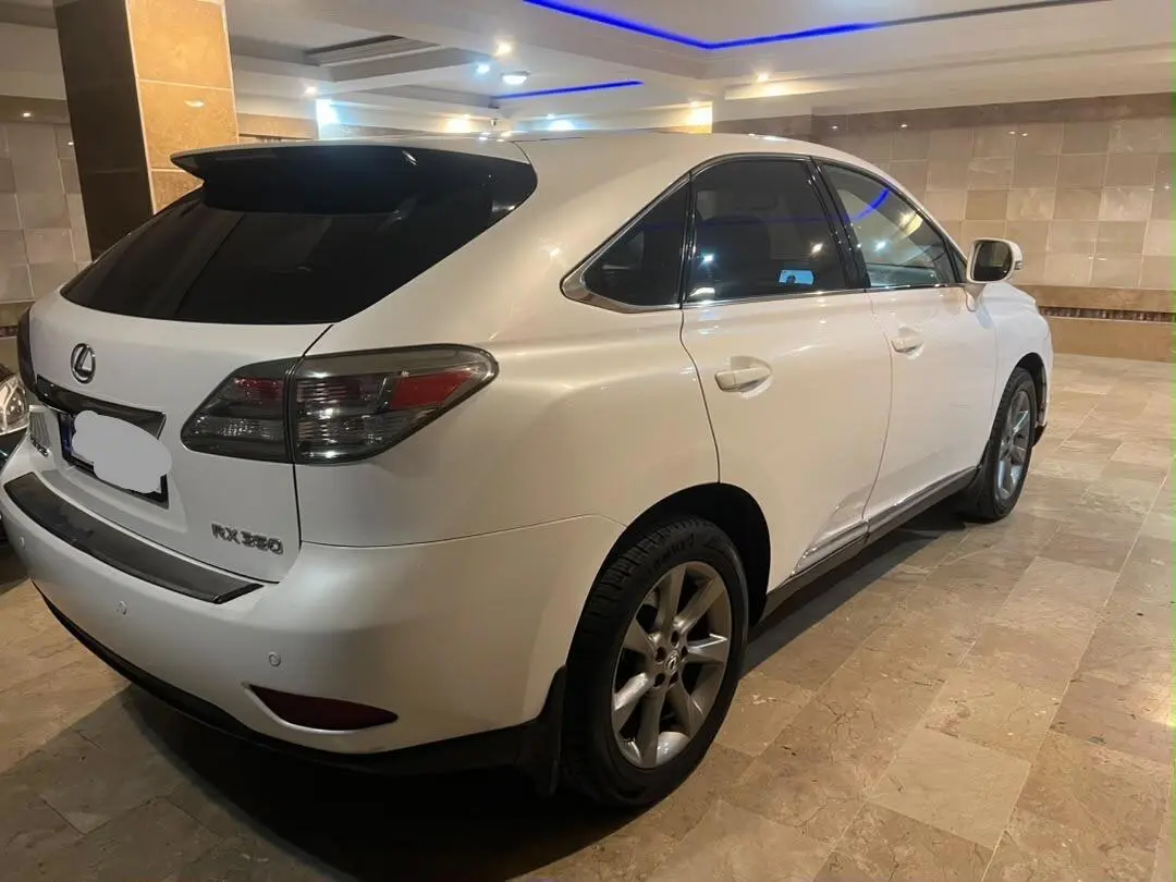 لکسوس،  RX