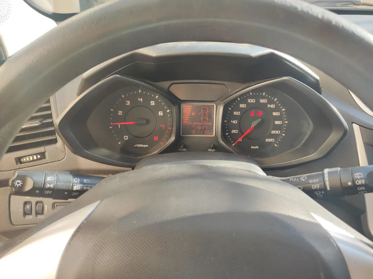 ام وی ام،  315هاچ بک