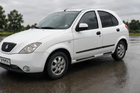 تیبا، هاچ بک