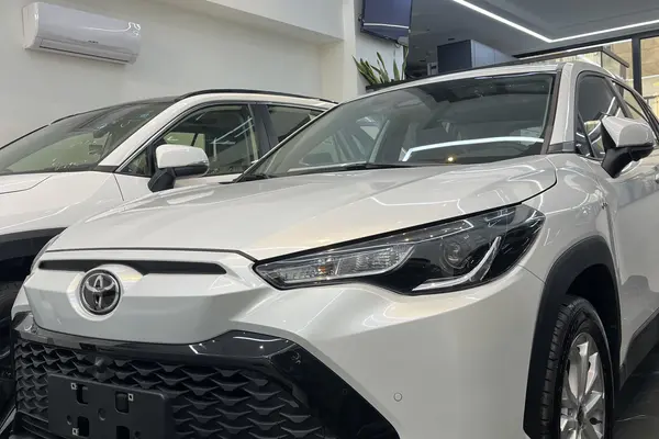 تویوتا، فرانت لندر هیبرید