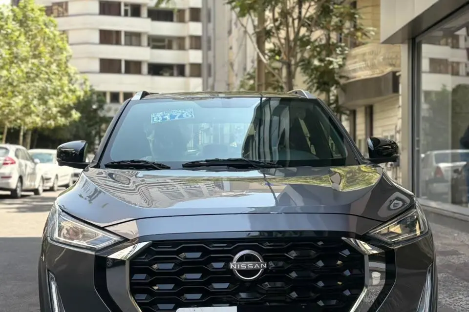 نیسان،  مگنایت