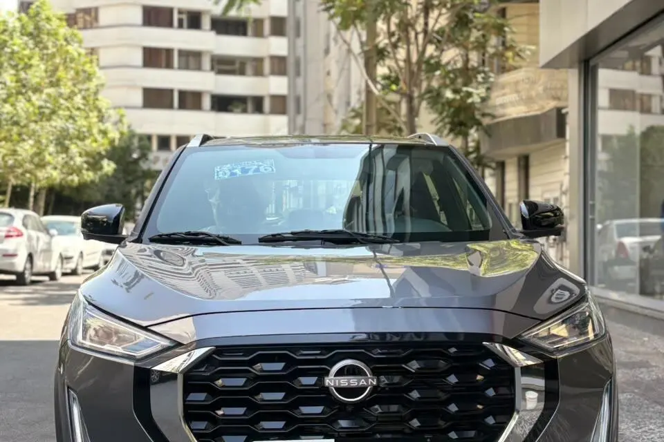 نیسان،  مگنایت