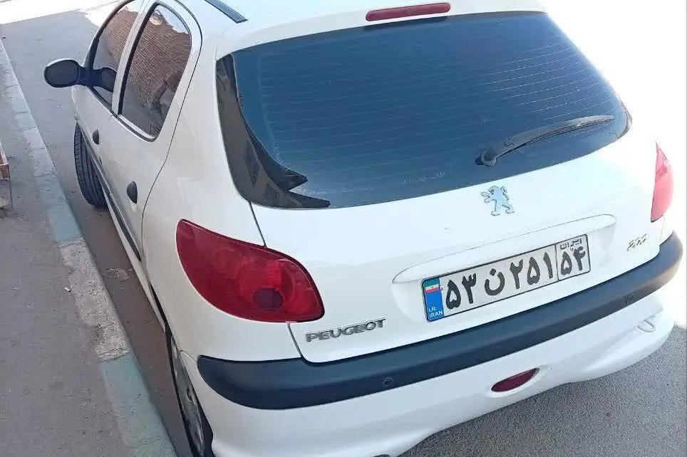 پژو،  206