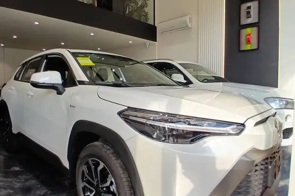 تویوتا، فرانت لندر هیبرید