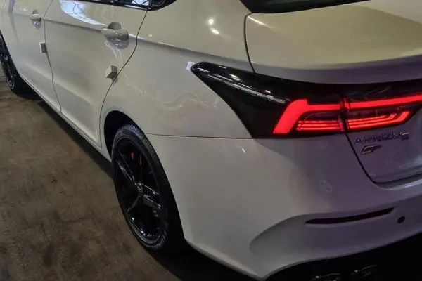 فونیکس، آریزو 6 جی تی (Z6 GT)