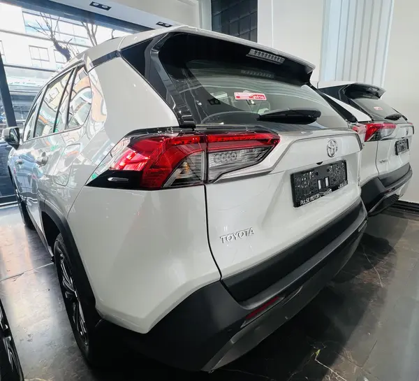 تویوتا، راوفور هیبرید