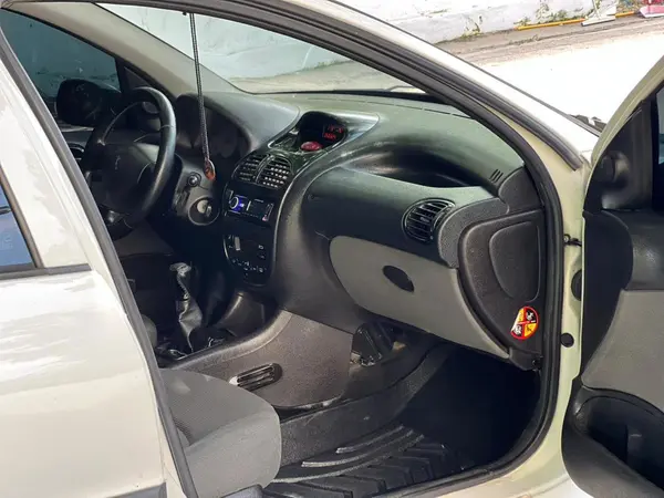 پژو  206 SD