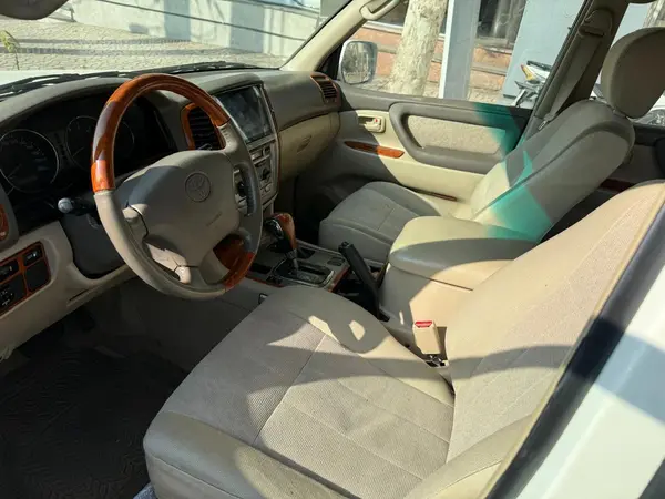 تویوتا، لندکروز چهار در