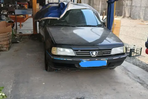 پژو، 405