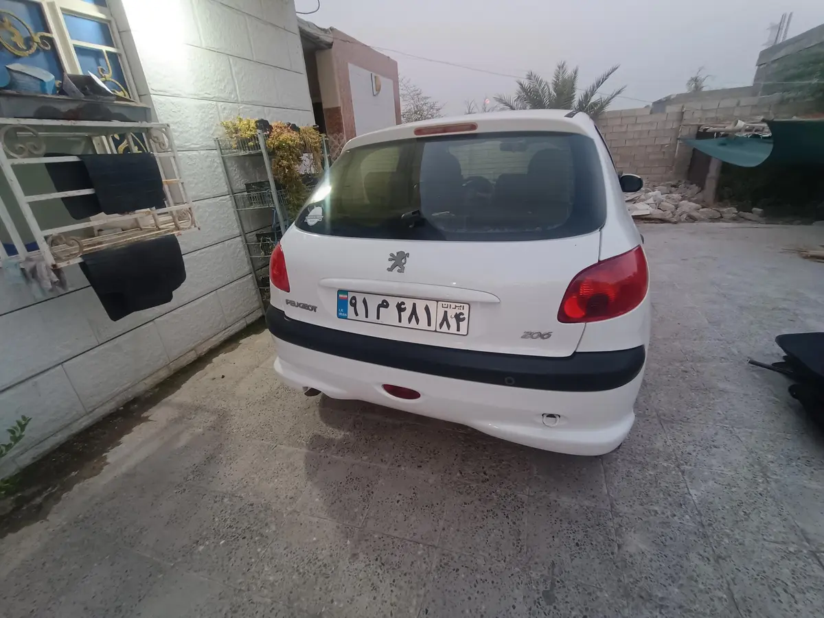 پژو،  206