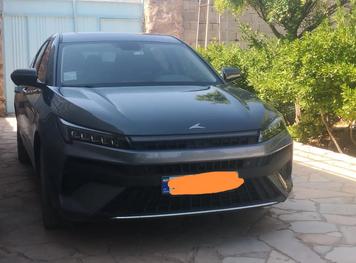 کی ام سی،  J7