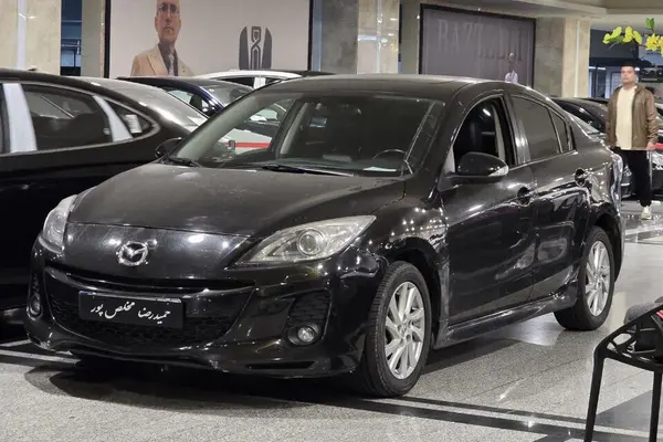 مزدا، 3 نیو صندوق دار