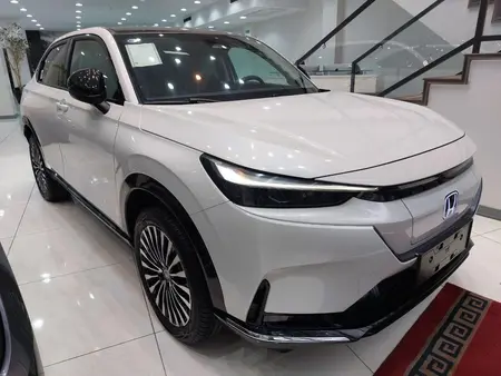 هوندا eNS1