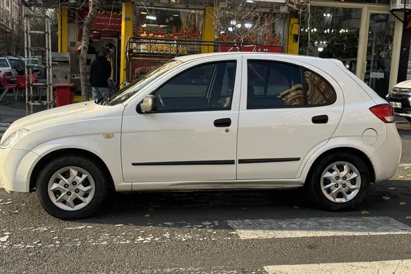 تیبا، هاچ بک