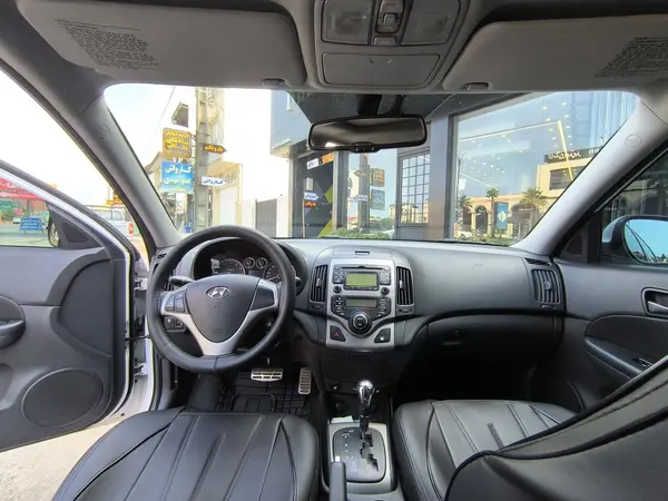 هیوندای  i30
