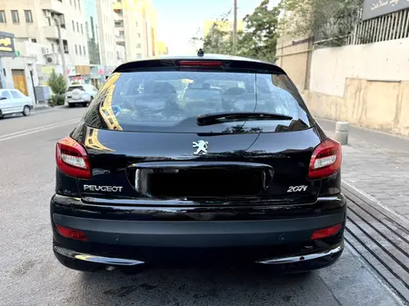 پژو 207
