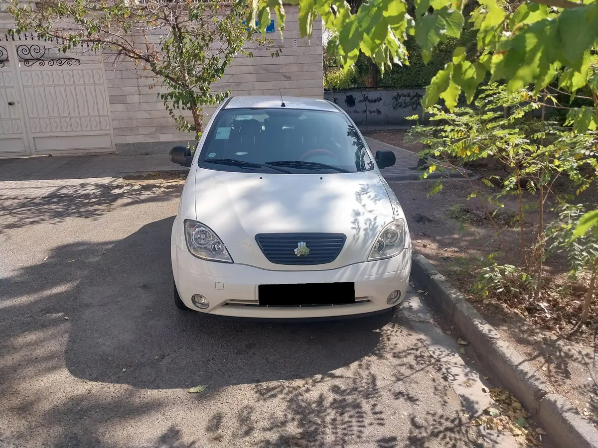 تیبا،  هاچ بک