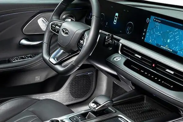 فونیکس، آریزو 8 (Z8)