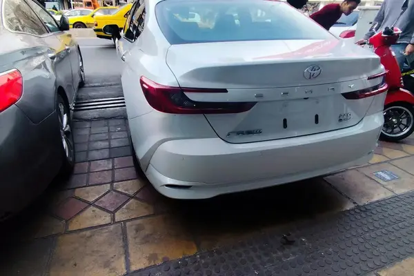 تویوتا، کمری هیبرید