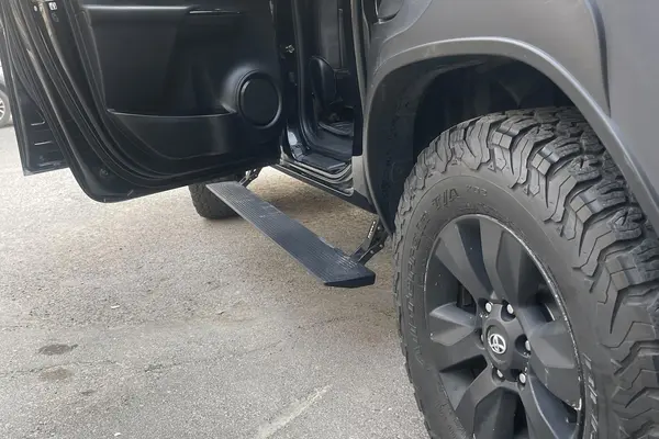 تویوتا، هایلوکس دو کابین