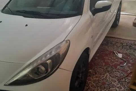 پژو، 207