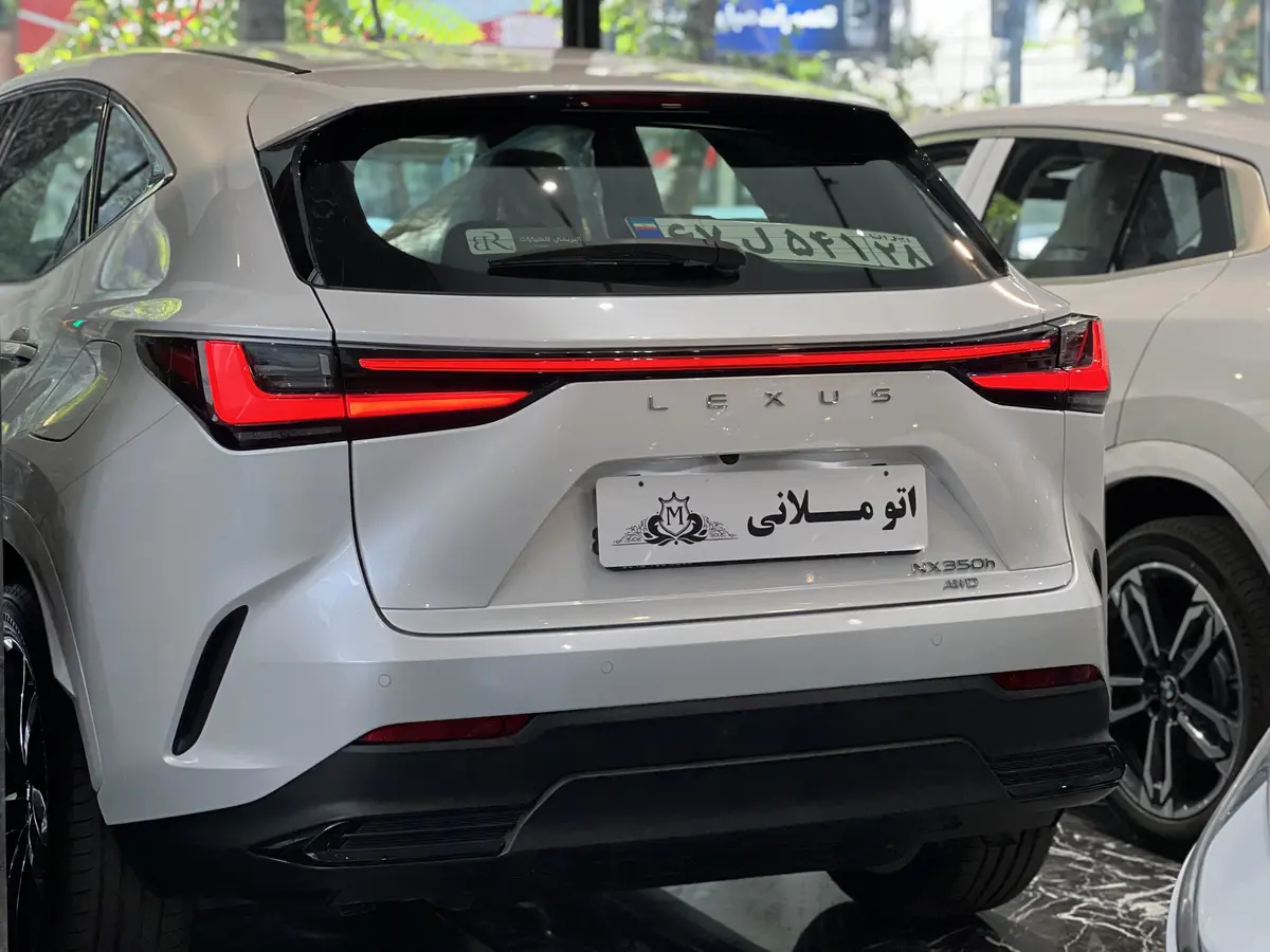 لکسوس،  NX
