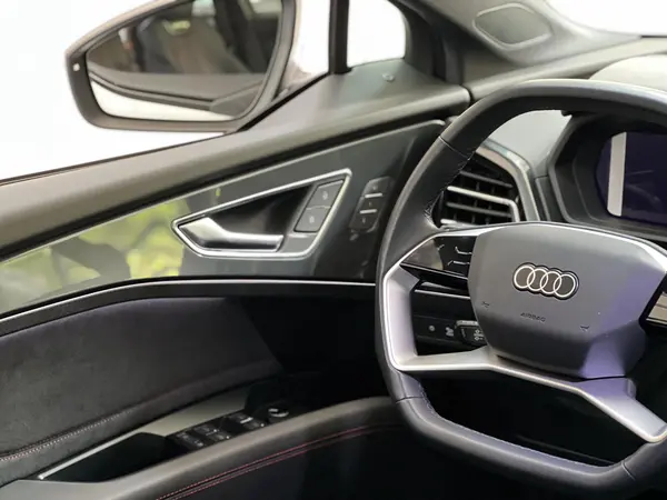 آئودی، Q5 e-tron