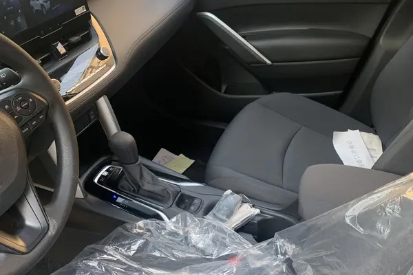 تویوتا، کرولا کراس هیبرید