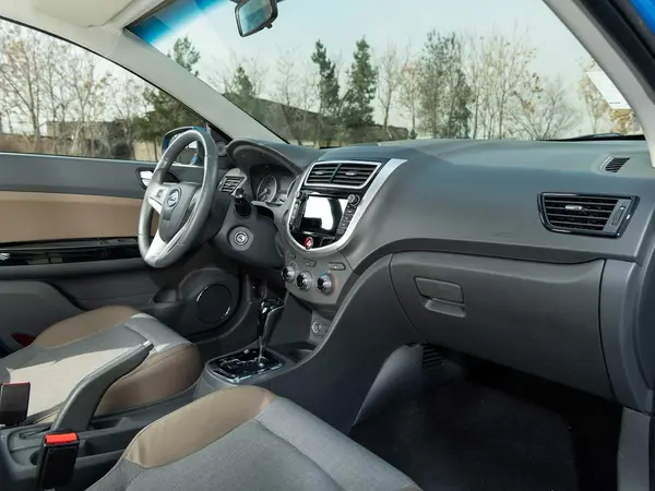 پیش فروش کی ام سی، ایگل