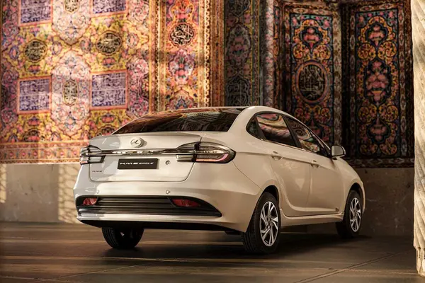 پیش فروش کی ام سی، ایگل