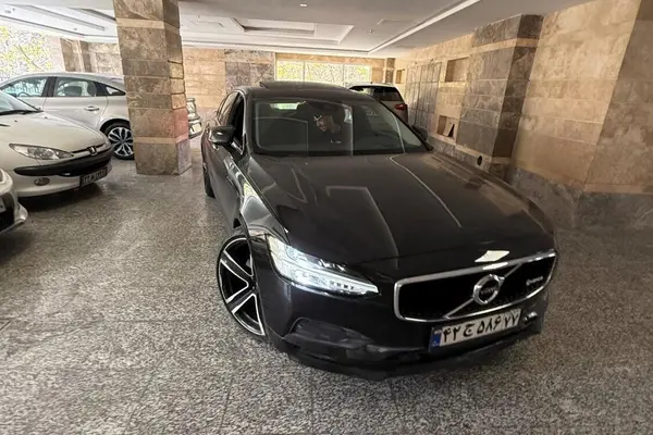 ولوو  S90