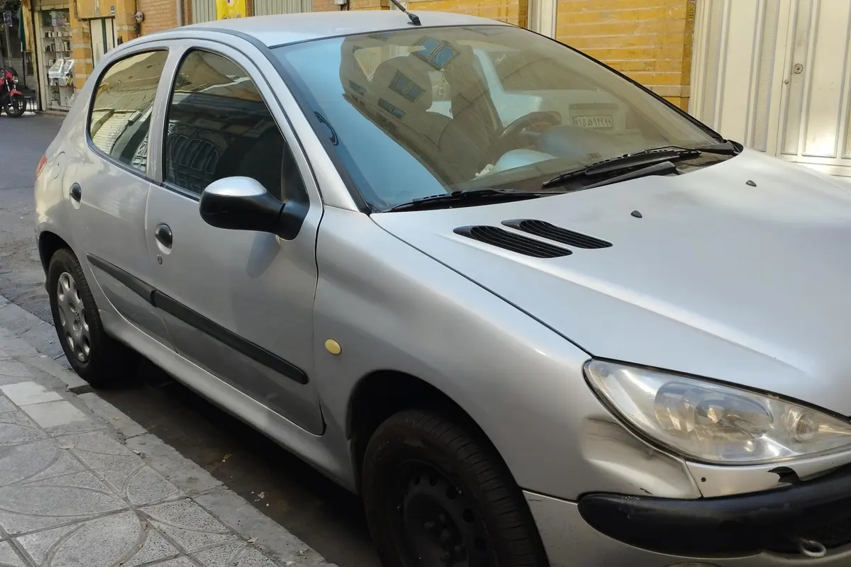 پژو،  206