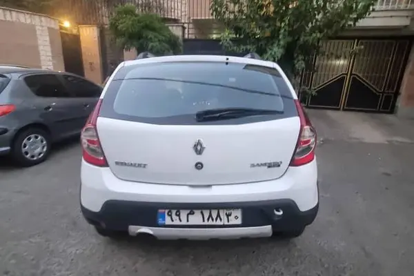 رنو  ساندرو