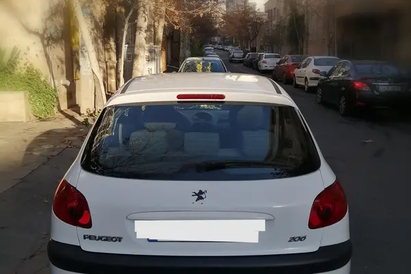 پژو، 206