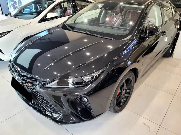 فونیکس، آریزو 6 جی تی (Z6 GT)
