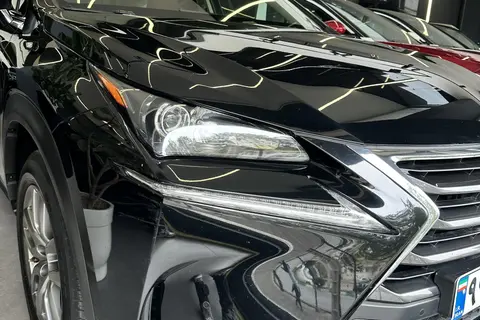 لکسوس، NX هیبرید