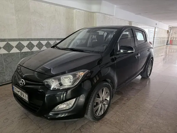 هیوندای  i20