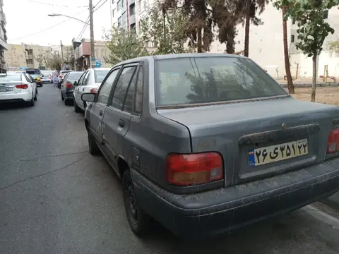 پراید، صندوق دار