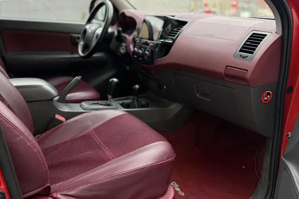 تویوتا، هایلوکس دو کابین