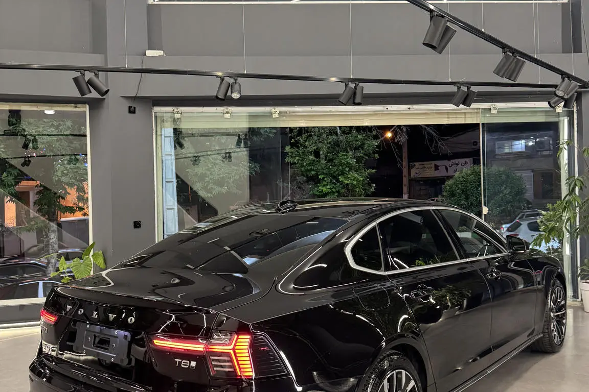 ولوو،  S90