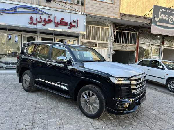 تویوتا، لندکروز چهار در